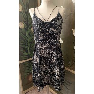 TOPSHOP Black Floral Pattern Dress